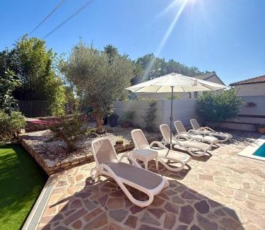 Kaldanija Apartamento | EXTRAORDINARY Amna Home with 4 bedroom and pool!