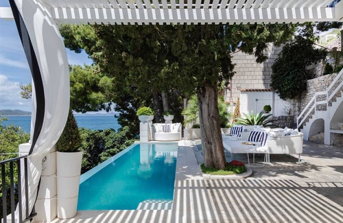 Lozica Villa | Gran lugar justo encima del mar !!!