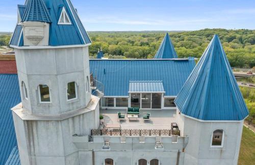 Grandville Apartamento | Extravagant 3 Level Penthouse at The Grand Castle