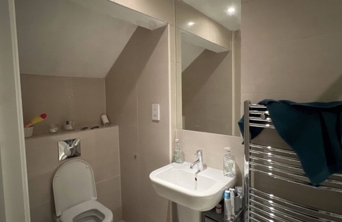 Abingdon Apartamento | Extremely spacious apartment with amenities