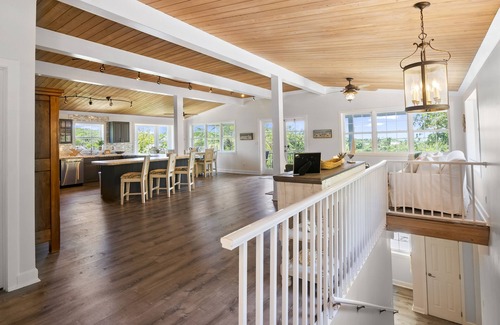 George Town Casa | Amazing Views - Exuma Family Vacation Home - Spacious, Convenient, Comfortable.