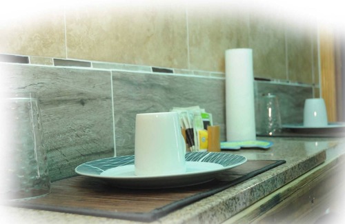 Farmer's Hill Apartamento | Exuma feed da sharks villa 2mins to beach pool n car