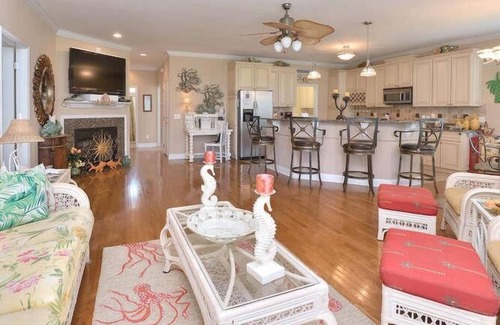 Tranquil Harbour Casa | "Eye Candy" 3 BR/2.5 BA Water View Home-Boat Ramp Across the Street-Sleeps 6