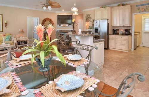 Tranquil Harbour Casa | "Eye Candy" 3 BR/2.5 BA Water View Home-Boat Ramp Across the Street-Sleeps 6