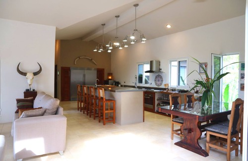 Ojo de Agua Casa | Eye of Water Private Home with infinity pool and amazing views of Pacific Coast