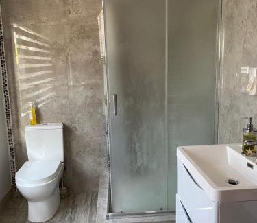 Pinetown Casa | EYEZULU Guesthouse