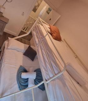 Galway City Centre Casa | Eyre Square Lane Budget Rooms