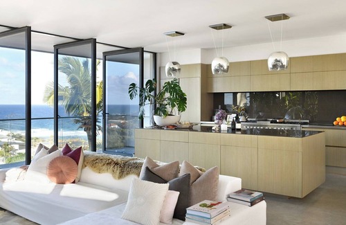 Sunrise Beach Casa | Eyrie House