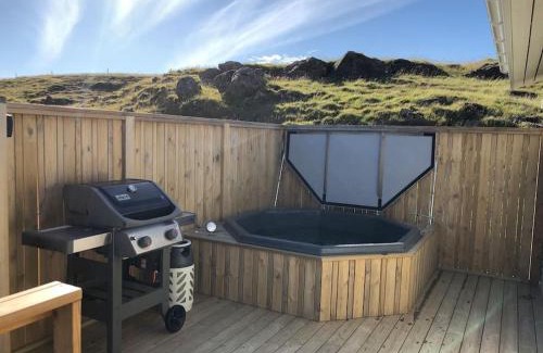 Selfoss Casa | EYVÍK Cottages - Private HOT TUB!
