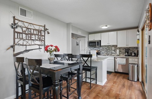 Quinlan Casa | EZ Access Lake House
