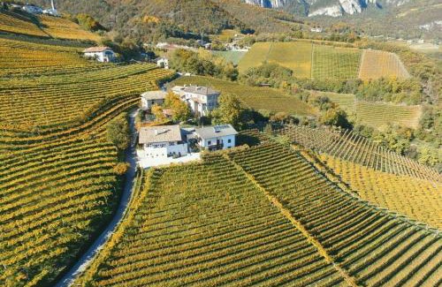 Kurtatsch an der Weinstraße Apartamento | Für 4-6 Wohnhaus im Weinberg - Voldersberghof