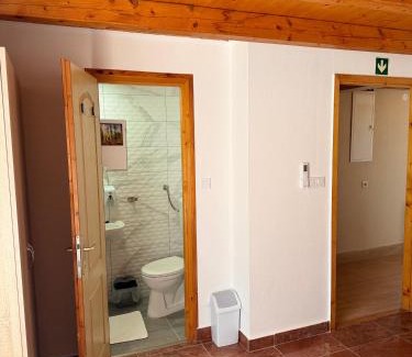 Karcag Cama Y Desayuno | FÜRDŐ PANZIÓ