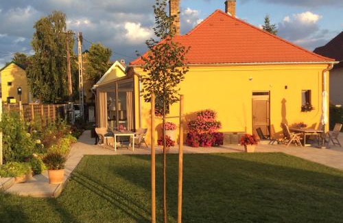 Balatonfured Apartamento | Füredi Virág Villa