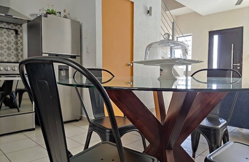Culiacán Casa | F) Casa para 3 en coto privado en Valle Alto Verde