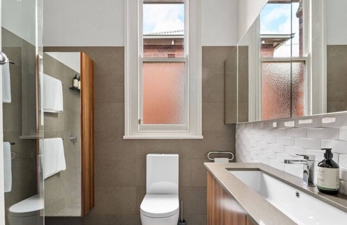 Golden Point Casa | F-GOL002 · Luxury & Heritage: Federation house close to CBD