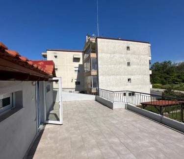 Neoi Epivates Apartamento | F & R Villa Room No 5