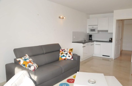 Annecy-le-Vieux Apartamento | residencia con piscina / tenis, vista al lago, tranquilo