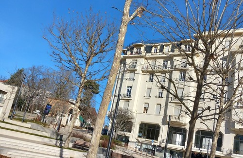 Chatel-Guyon Apartamento | F1 FACE TO THE THERMAL PARK pets welcome!