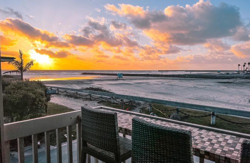 Townsite Casa | F14 - Tower 10 Oceanview Cottage