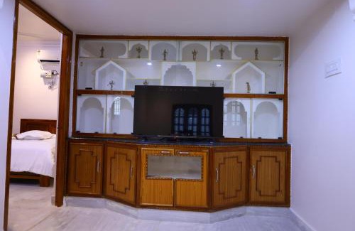 Tirupati Casa | F2 Home Stay