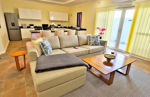 Lusaka Apartamento | F2 - Apartment with Inverter, Gym, Washer/Dryer, Wifi, Pavilion - Ibex Meanwood