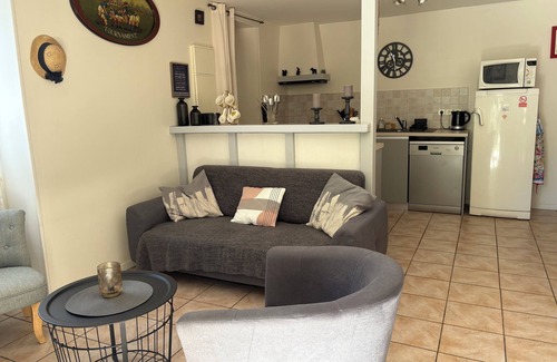Cambo-les-Bains Apartamento | F3 apartment near the center with private garden