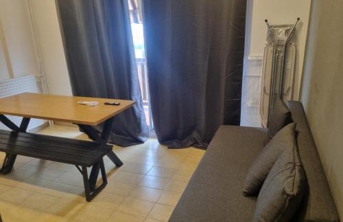 Saint-Augustin Apartamento | F3 ,appartement climatisé neuf, magnifique vue sur mer et aéroport, proche tram et gare sncf 1 min,aéroport 3 minutes, 3 rooms, new AC apartment, magnificent sea and airport views, close to tram and SNCF train station 1 min, airport 3 min