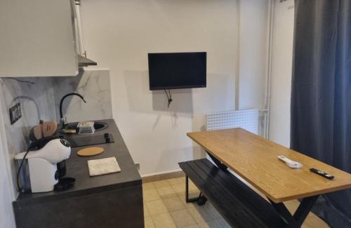 Saint-Augustin Apartamento | F3 ,appartement climatisé neuf, magnifique vue sur mer et aéroport, proche tram et gare sncf 1 min,aéroport 3 minutes, 3 rooms, new AC apartment, magnificent sea and airport views, close to tram and SNCF train station 1 min, airport 3 min