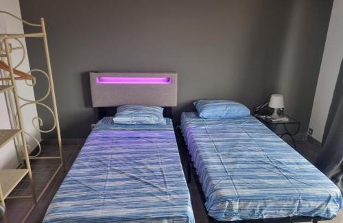 Saint-Augustin Apartamento | F3 ,appartement climatisé neuf, magnifique vue sur mer et aéroport, proche tram et gare sncf 1 min,aéroport 3 minutes, 3 rooms, new AC apartment, magnificent sea and airport views, close to tram and SNCF train station 1 min, airport 3 min