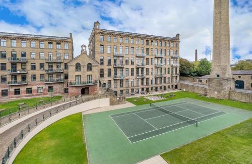 Saltaire Village Casa | F302 Lovely & Relaxing Stay With View