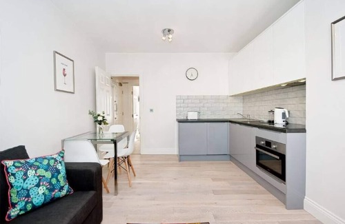 Soho Apartamento | F6 Greek Street - capacidad para 3 personas en 1 habitación