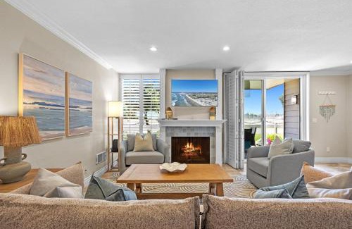 Townsite Casa | F9 - Beach Cottage Getaway