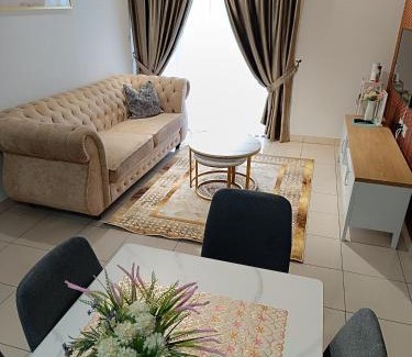 Kota Warisan Apartamento | FA Homestay Alanis, Near KLIA