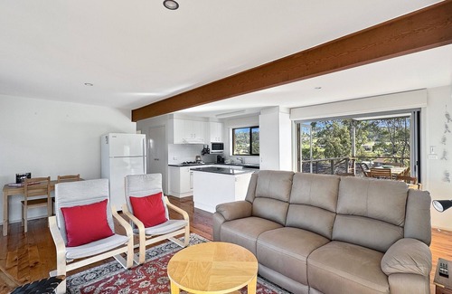 Surf Beach Casa | Fab 3-Bed Stay with Great Outdoors & Water Views