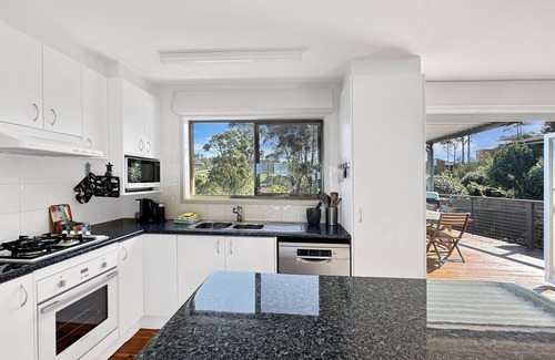 Surf Beach Casa | Fab 3-Bed Stay with Great Outdoors & Water Views