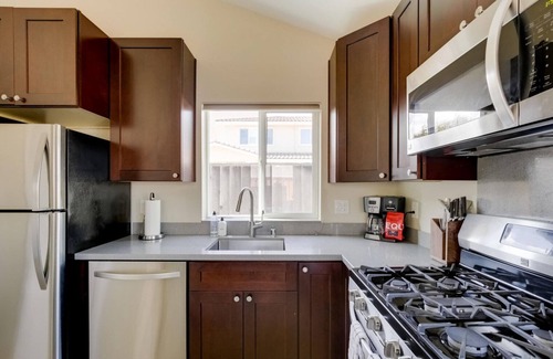 Rancho Rinconada Casa | Fab Cupertino 2BR w/ Balcony & Street Parking, nr Dining, by Blueground