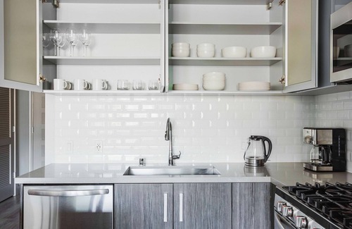 Mid-Wilshire Apartamento | Fab Mid-Wilshire Studio w/ Gym & Roof Lounge, nr Dining, by Blueground