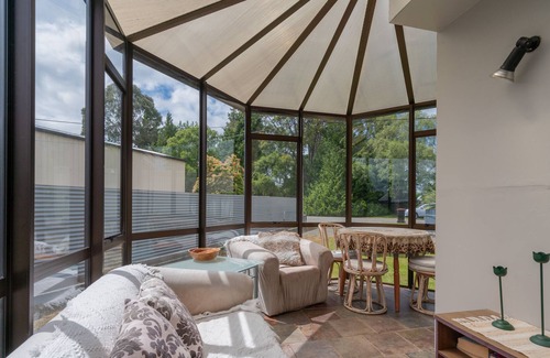 Te Anau Casa | FAB ON FERGUS - TE ANAU HOLIDAY HOME, pet friendly in Te Anau