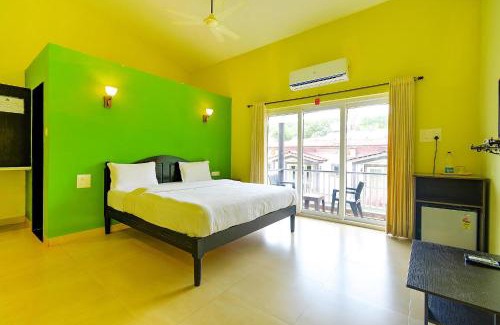 Vagator Complejo | FabEscape Vagator Retreat Resort With Swimming Pool