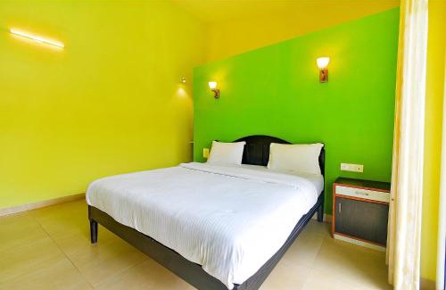 Vagator Complejo | FabEscape Vagator Retreat Resort With Swimming Pool