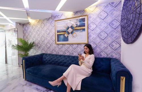 Andheri West Hotel | FabExpress 7 AM