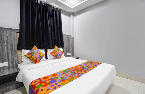 Andheri West Hotel | FabExpress 7 AM