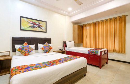 Andheri West Hotel | Fabexpress Aksa Inn