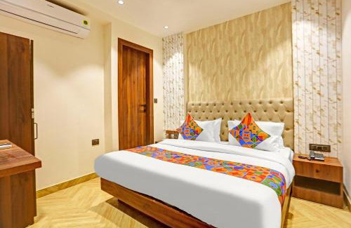 New Delhi Casa | FabExpress Baba's Inn Kirti Nagar