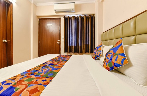 Paltan Bazaar Hotel | Fabexpress Central Plaza