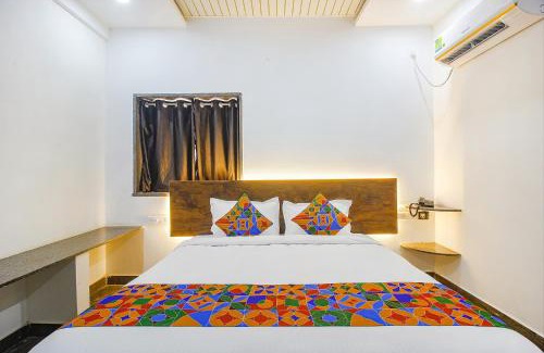 Manikonda Hotel | FabExpress Dark Inn - Nr Lanco Hills Road