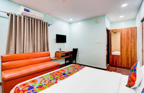 Krishnarajapura Hotel | FabExpress Emara Inn