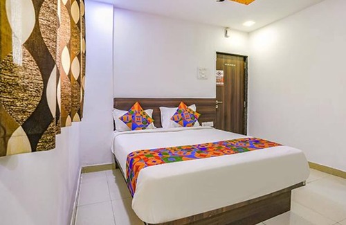 Pune Hotel | Fabexpress Galaxy Lodge