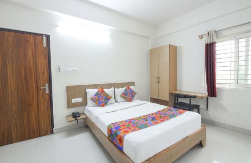 Bengaluru Hotel | FabExpress Golden Grand Inn - Global Village