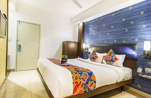 Sayajiganj Hotel | Fabexpress Kalyan